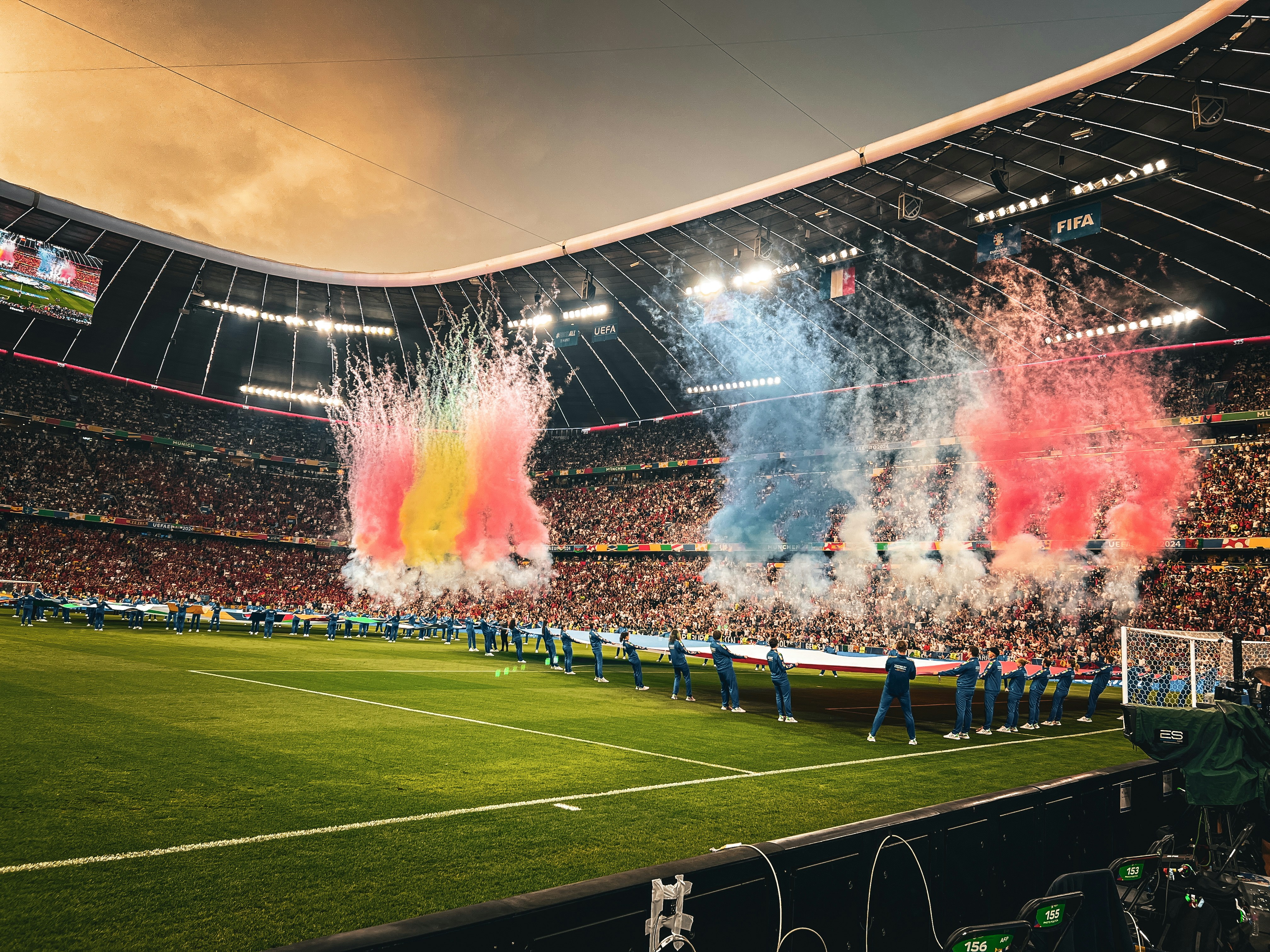 Surviving the World Cup rush: online ordering and match-night demand